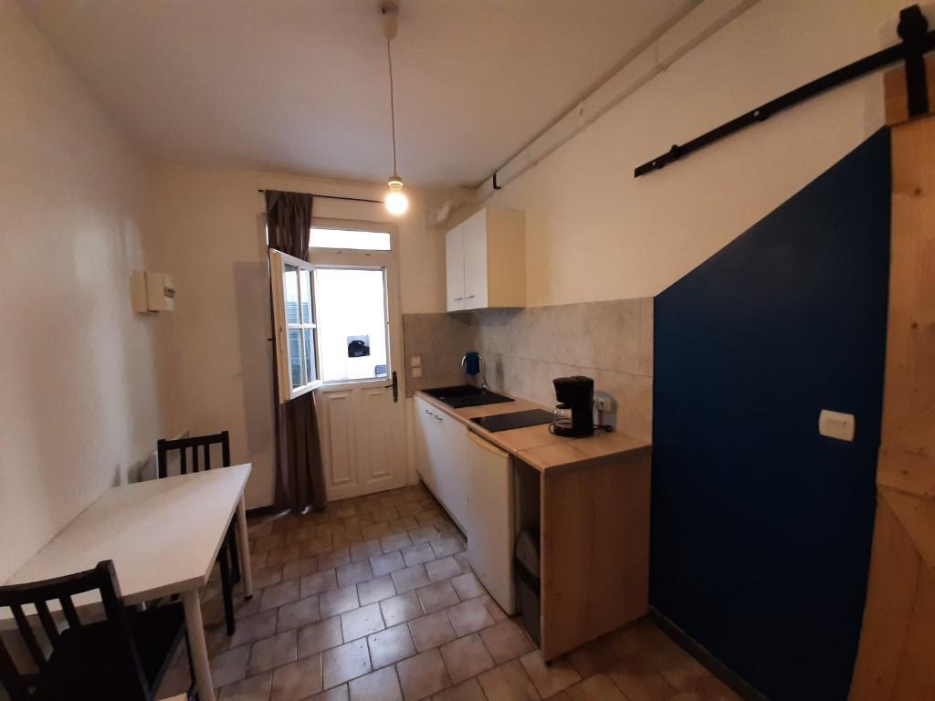Studio rdc 15m2 Meublé Nîmes Richelieu à Nîmes - Photo 4
