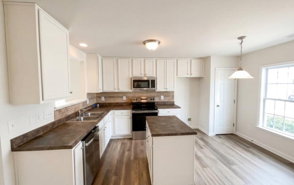 SPACIOUS HOUSE FOR RENT in Raleigh - Image 2
