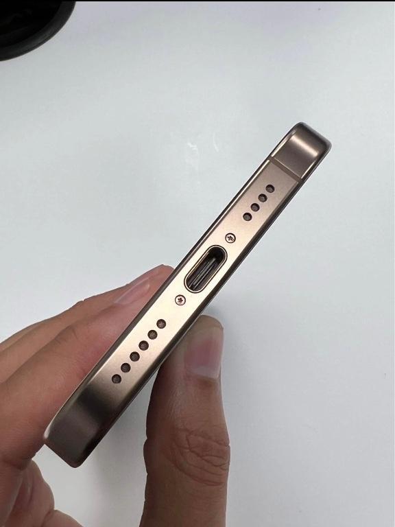 APPLE IPHONE 16 Pro Max in Cape Town - Image 6