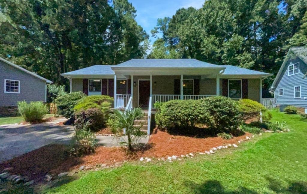 SPACIOUS HOUSE FOR RENT in Raleigh - Image 2
