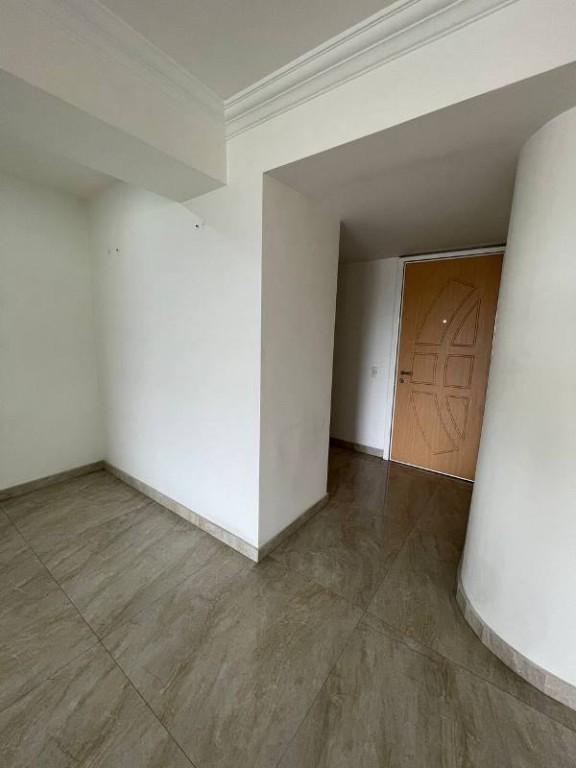 APARTAMENTO - LOS DOS CAMINOS - 117 Mts2 en Venezuela - Imagen 2