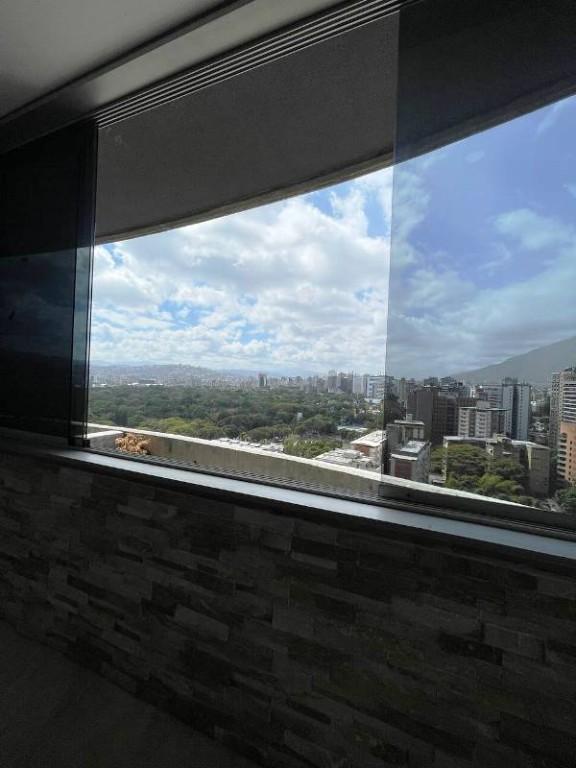 APARTAMENTO - LOS DOS CAMINOS - 117 Mts2 en Venezuela - Imagen 4