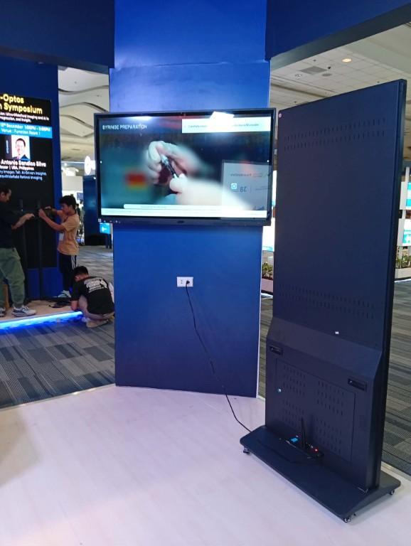 LED TV. Monitor With Floor Stand and Cables in Malabon - Image 3