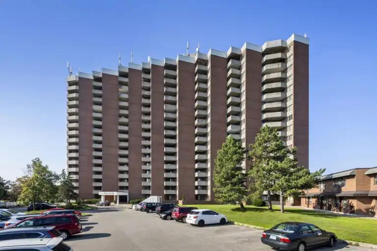 Robin Hood Apartments in Ajax - Image 1