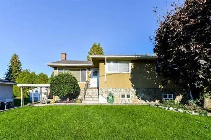 Upper 9686 PRINCESS DRIVE in New Westminster - Image 1