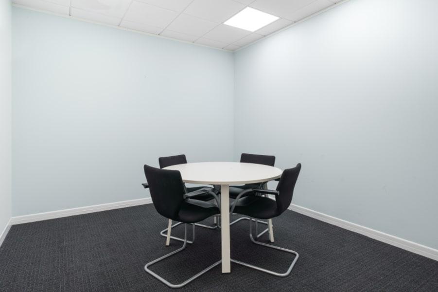 Find office space in Regus Kings Hill for 4 people with … in Maidstone - Image 1