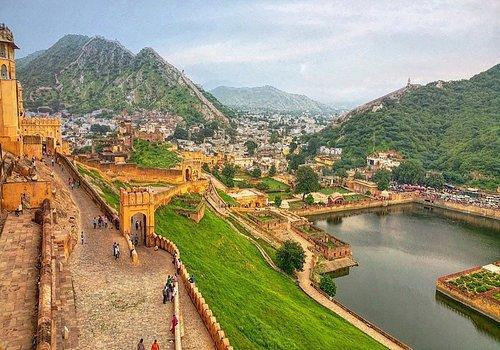 Interesting historical Monument Rajasthan Tour packages in India - Image 2