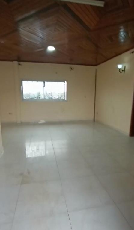 Immeuble à vendre R+2 yassa à Douala - Photo 5
