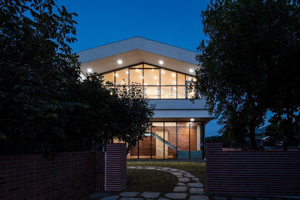 Sustainable Building & Residential Design in Newtown - Image 1