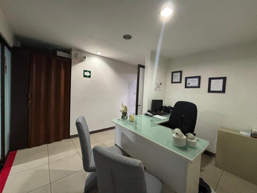 Se vende espacioso local comercial en Hospital San José 25-1611 en Tibás - Imagen 4