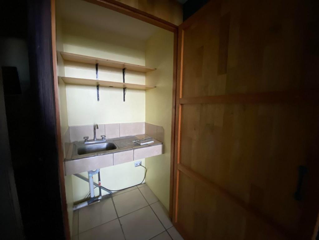 Se vende espacioso local comercial en Uruca Santa Ana 24-578 en Tibás - Imagen 14