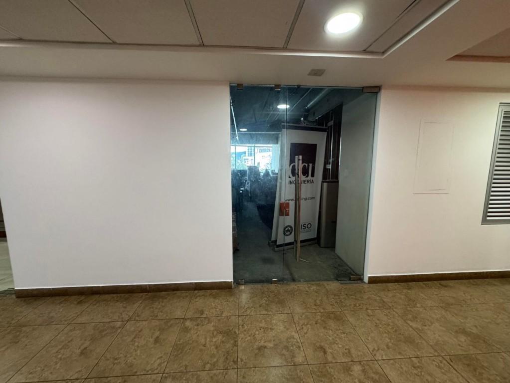 Se vende local comercial en Merced San José 25-1524 en Tibás - Imagen 5