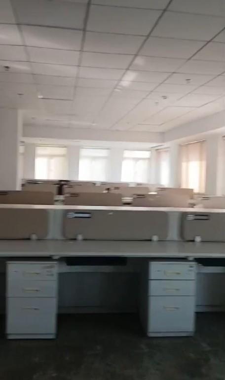 Fully Furnished Office Space For Rent at BBD Bagh in India - Image 5