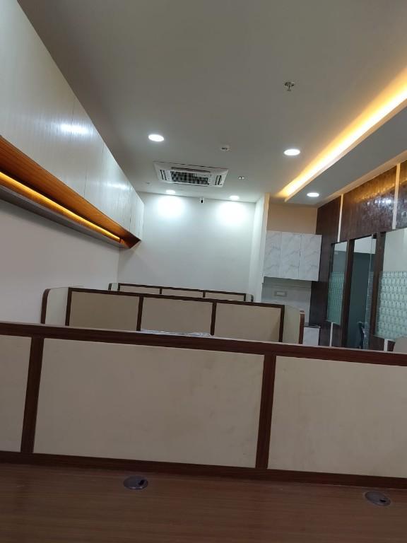 Fully Furnished Office Space For Rent at Newtown in India - Image 4