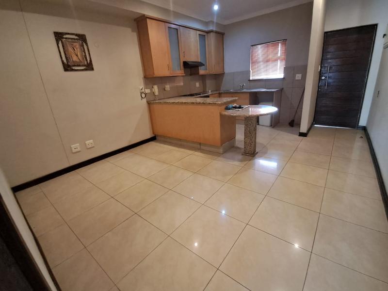Apartment / Flat 2893-ref-1174 for Rent in Umhlanga Ridge, … in Durban - Image 1