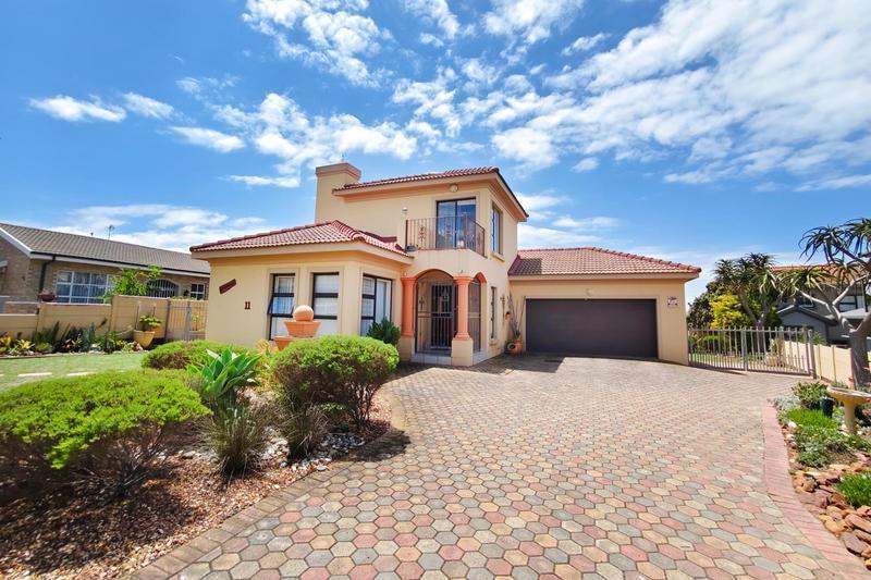 House 2819-ref-268 for Sale in Reebok, Reebok in Mossel Bay - Image 1