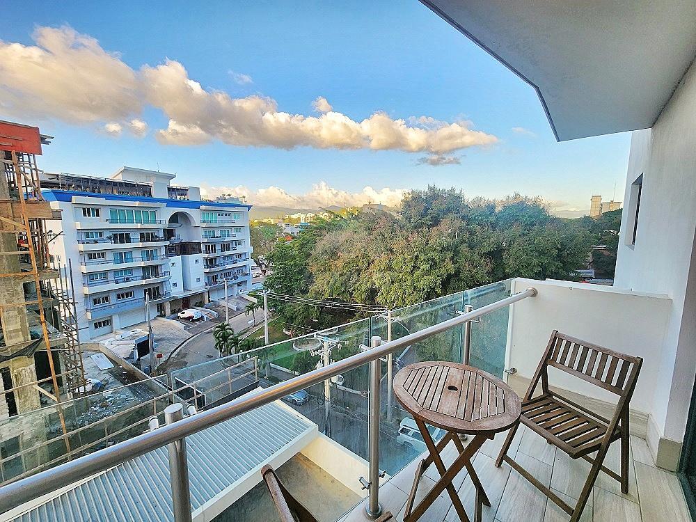APARTAMENTO ESTUDIO PISCINA Y GIMNASIO REPARTO PANORAMA STGO. en Licey al Medio - Imagen 4