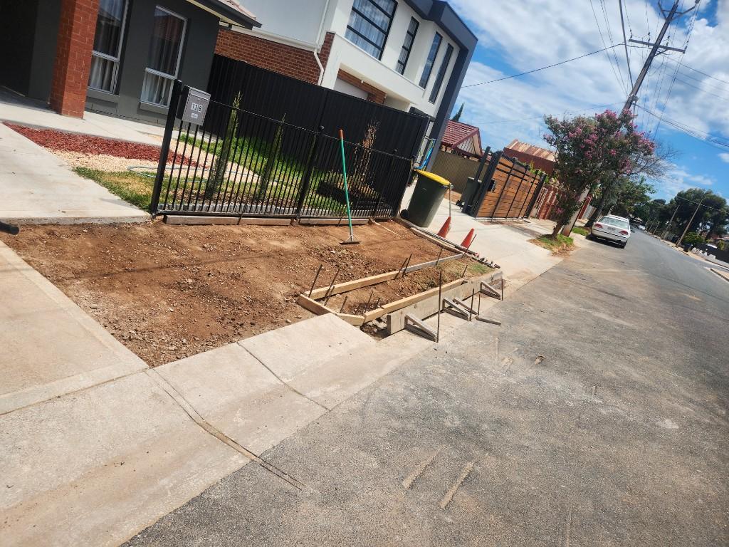 Paving and concreating. in Semaphore - Image 1