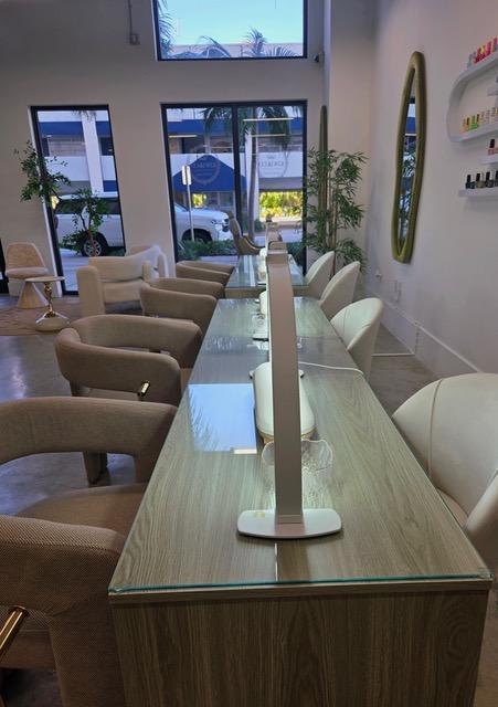 NAIL TECHNICIAN en Miami - Imagen 2