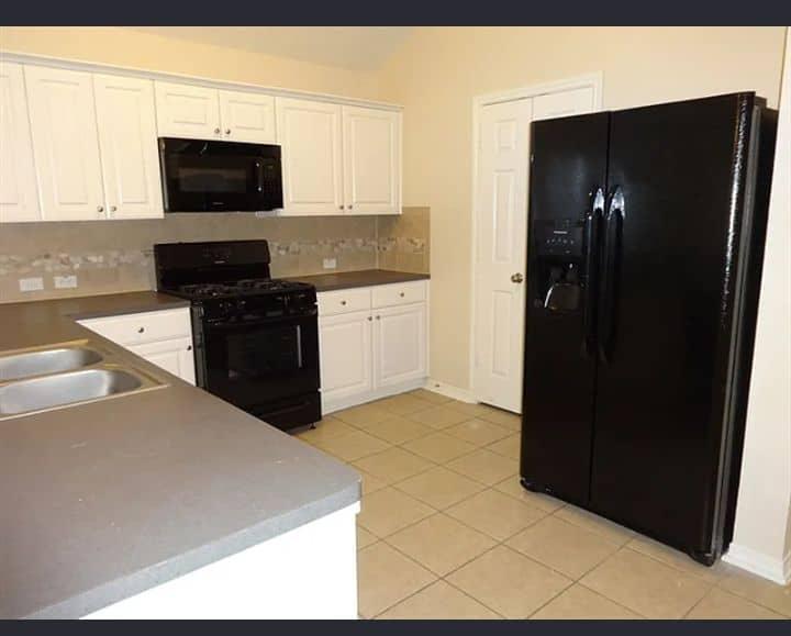 Apartment for Rent in Sugar Land - Image 2