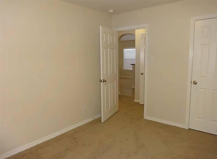 Apartment for Rent in Sugar Land - Image 3