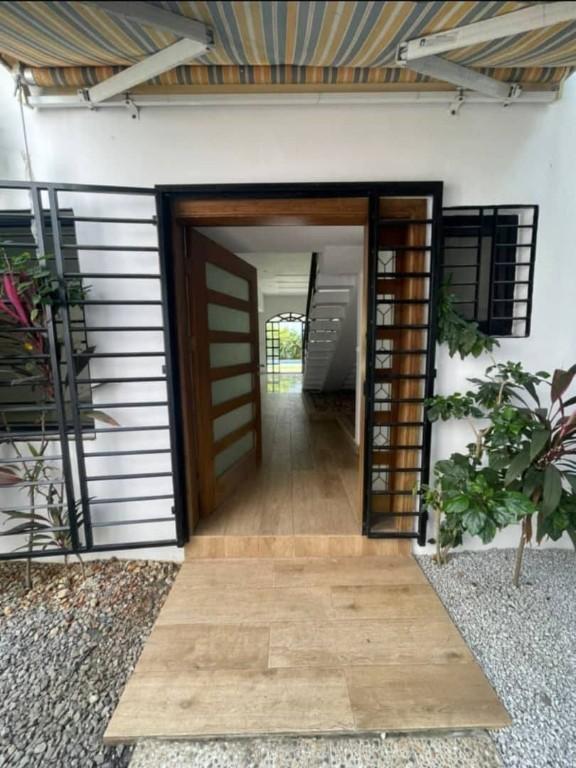 VILLA DUPLEX AVEC PISCINNE EN VENTE à Abidjan - Photo 3
