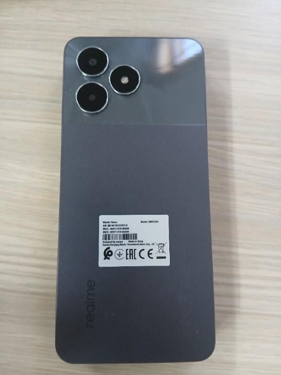 RealMe Note50 For sale in Cape Town - Image 2