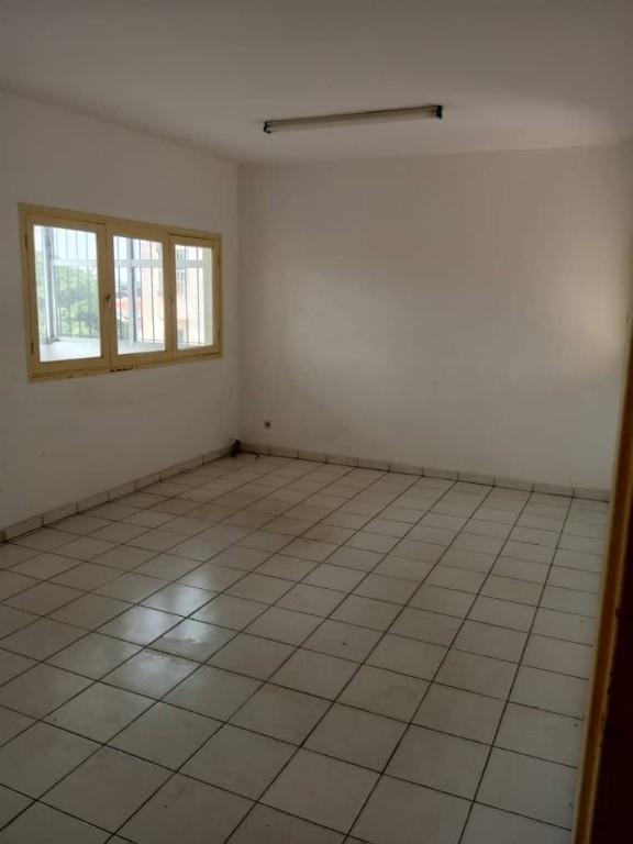 APPARTEMENT EN LOCATION 2 PLATEAU en Côte d’Ivoire - Photo 3