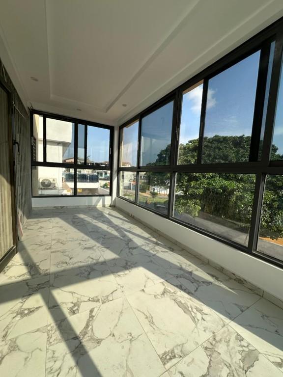 LOCATION | COCODY RIVIERA 3 | cité synasscas ci 2 DUPLEX F6 en Côte d’Ivoire - Photo 2