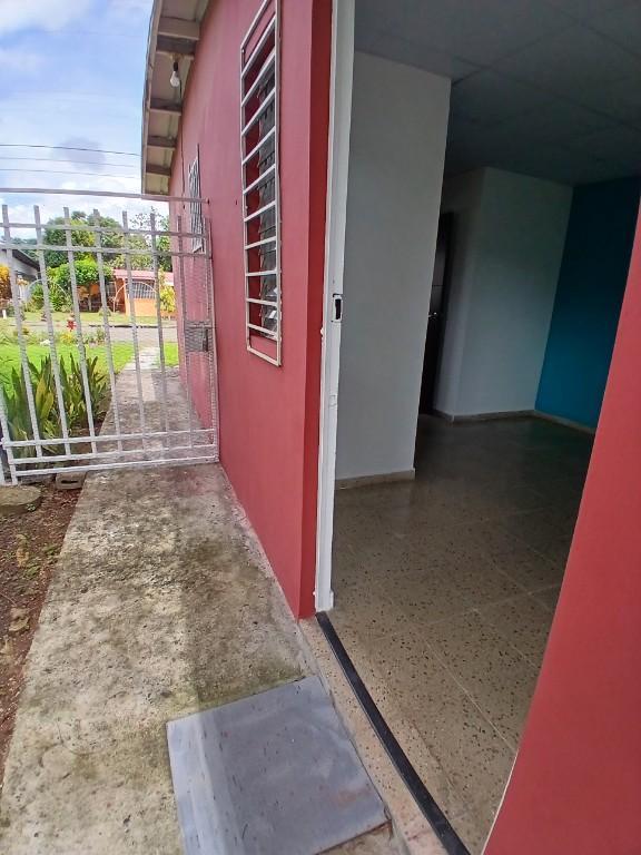 Alquilo Apartamento en Escobal - Imagen 1