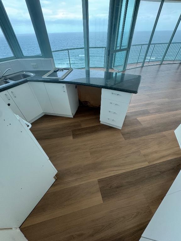 Transform your floors - transform your home! in Highgate Hill - Image 3