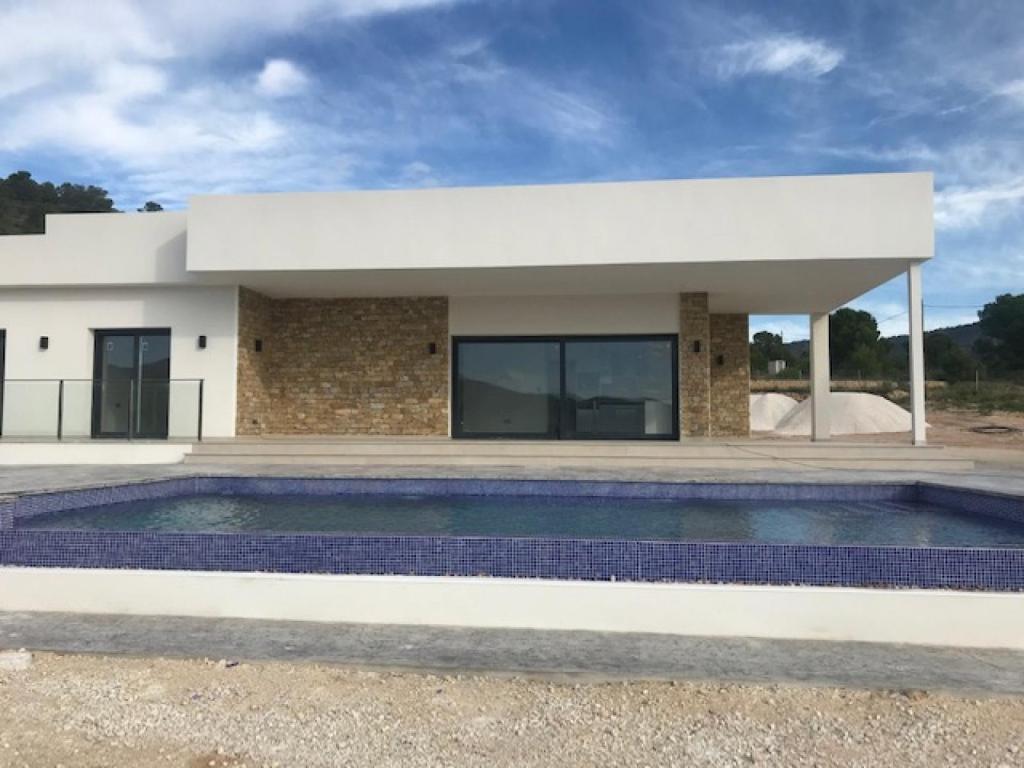 Moderne Villa mit Infinity-Pool und Garage in Kaltenkirchen - Bild 1