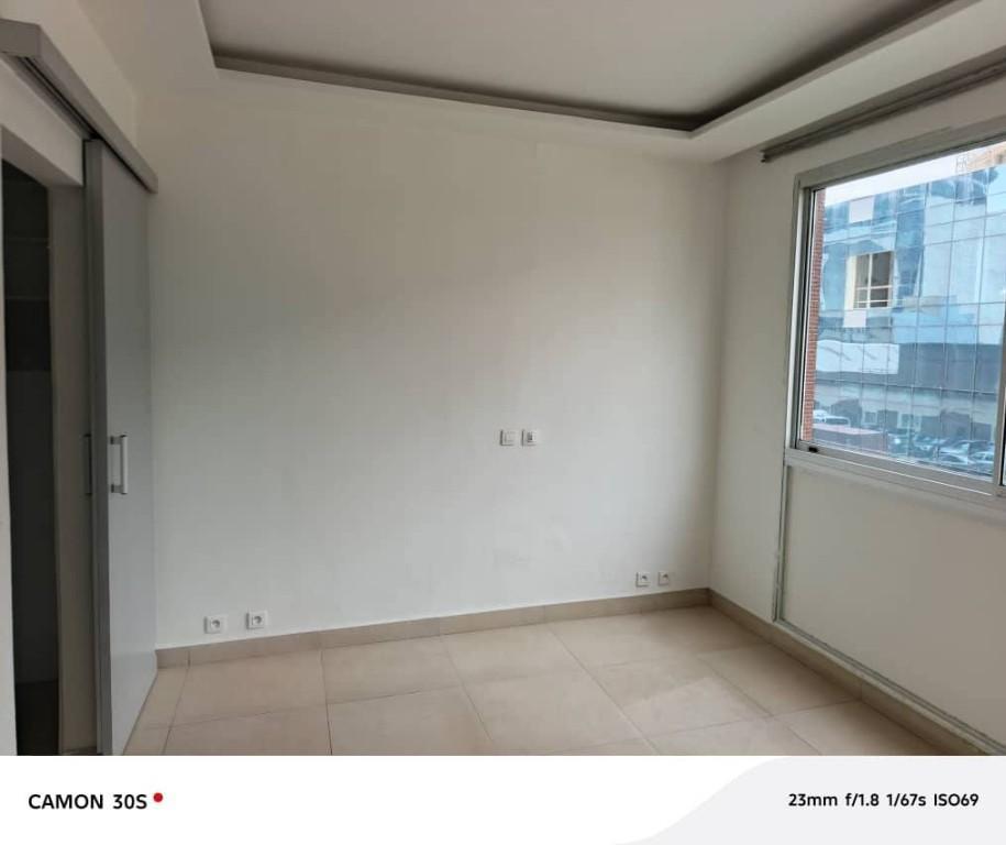 APPARTEMENT A LOUER AU PLATEAU en Côte d’Ivoire - Photo 2