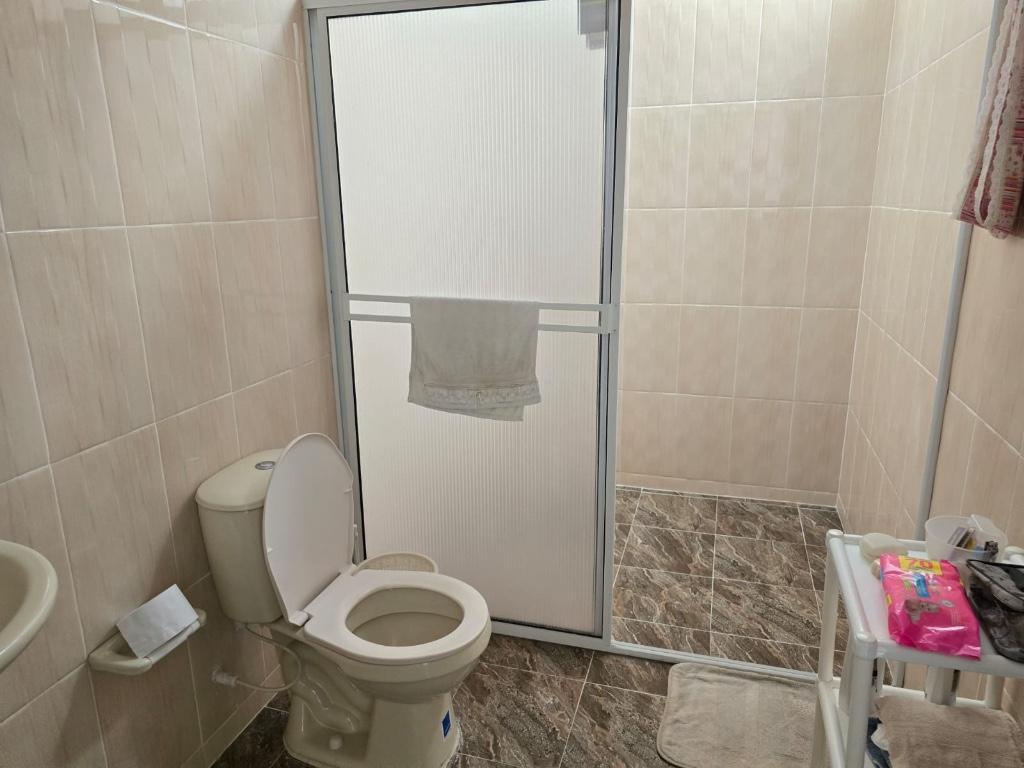 VENTA CASA TERRAZAS . TRES PISOS INDEPENDIENTES CON TRES HABITA en Bucaramanga - Imagen 8