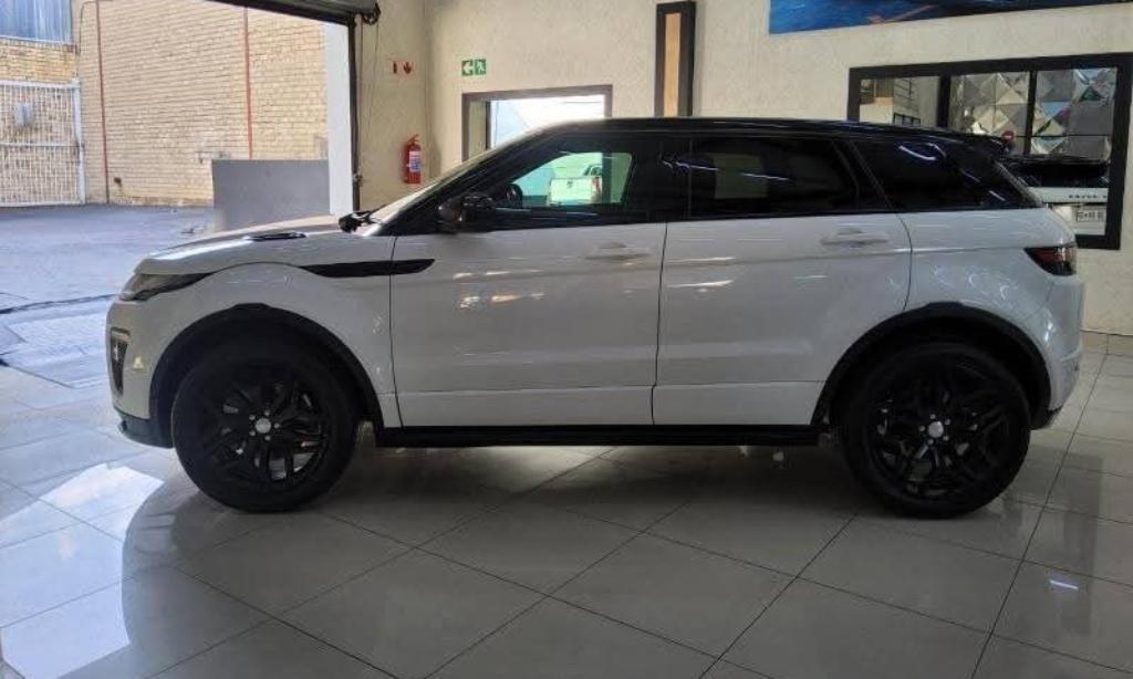 2017 Land Rover Range Rover Evoque HSE Dynamic Si4 Selected R91 in Pretoria - Image 2