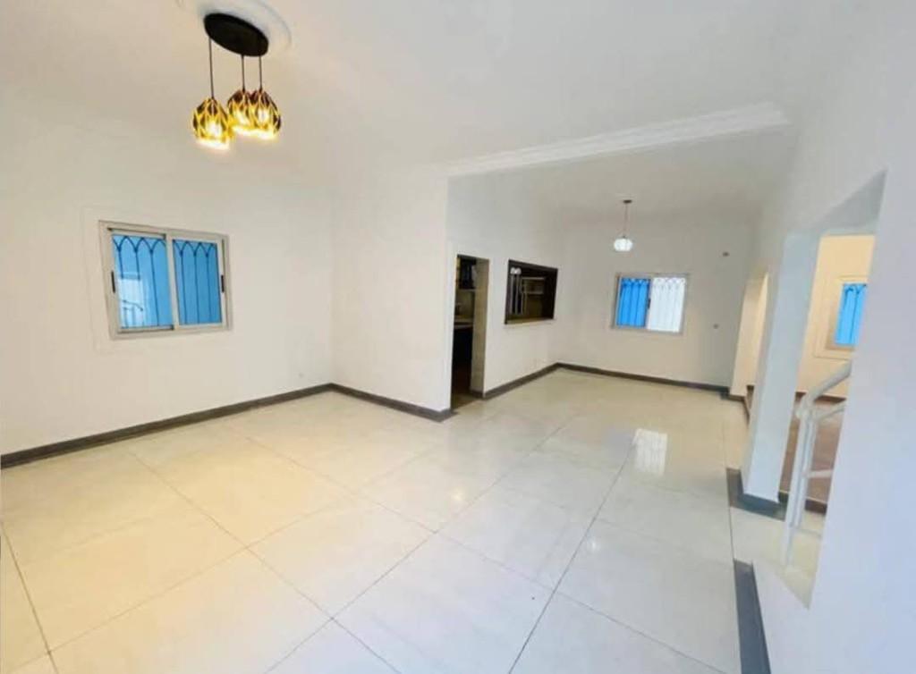 FAYA CITE PRESTIGE DUPLEX 5 PIECES + 2 DEPENDANCES BON STANDING en Côte d’Ivoire - Photo 7