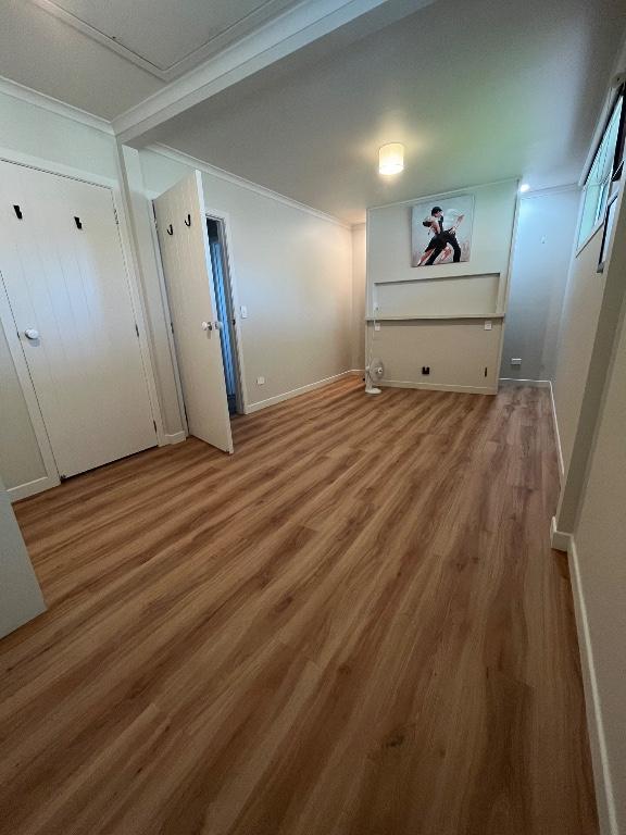 Floor laying wizard in Gisborne - Image 3