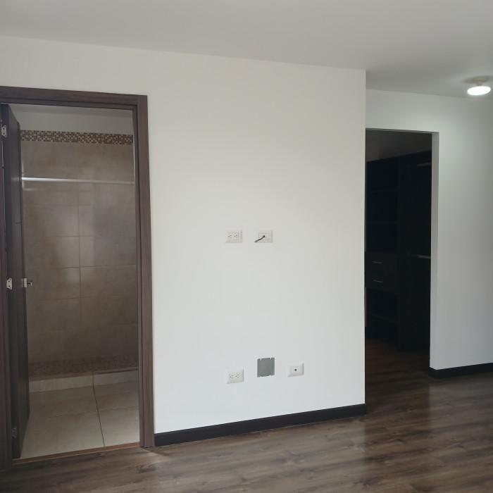 APARTAMENTO EN VENTA/RENTA EN DI FIORI ZONA 7 en Guatemala - Imagen 7