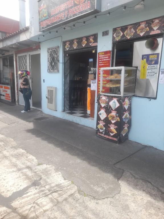 SE VENDE HERMOSA PIZZERIA Y COMIDAS RAPIDAS en Colombia - Imagen 5