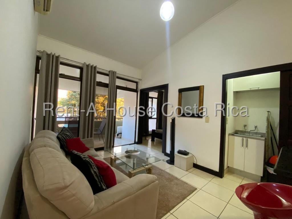 Se alquila apartamento en Santa Ana San José 26-1415 en San José - Imagen 3