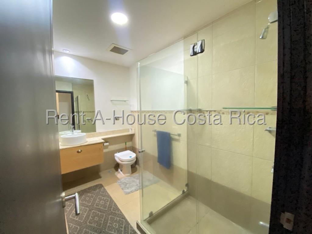 Se alquila apartamento en Santa Ana San José 26-1415 en San José - Imagen 12