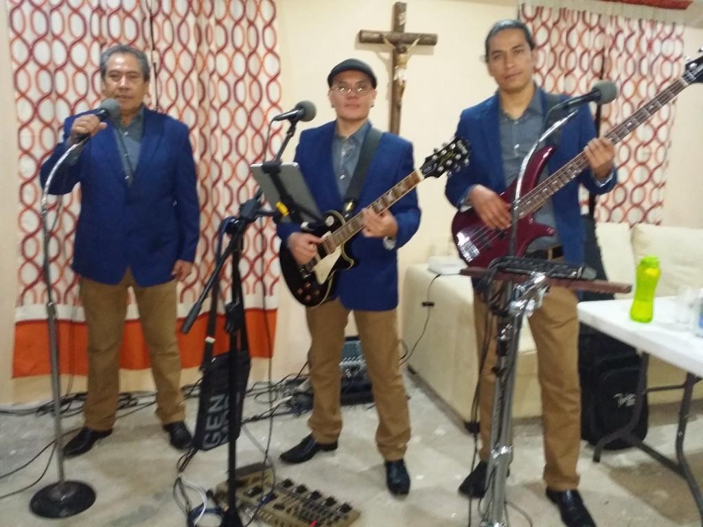 Trío de boleros en La Colmena - Imagen 1