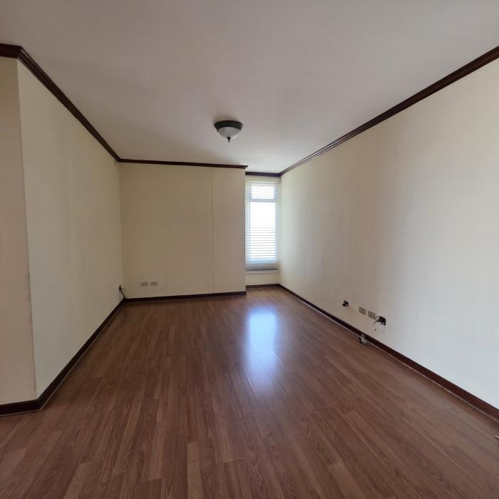 APARTAMENTO EN RENTA O VENTA EN CASTELLAR ZONA 10 en Guatemala - Imagen 2