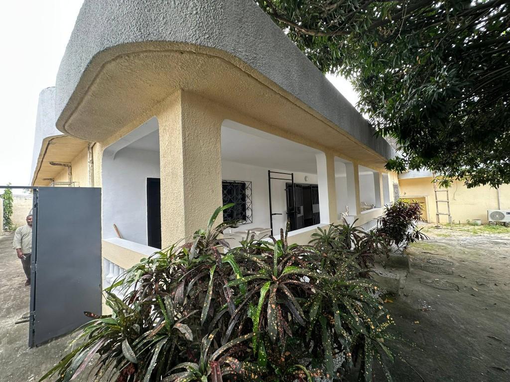 VILLA EN LOCATION RIVIERA BONOUMIN à Abidjan - Photo 3