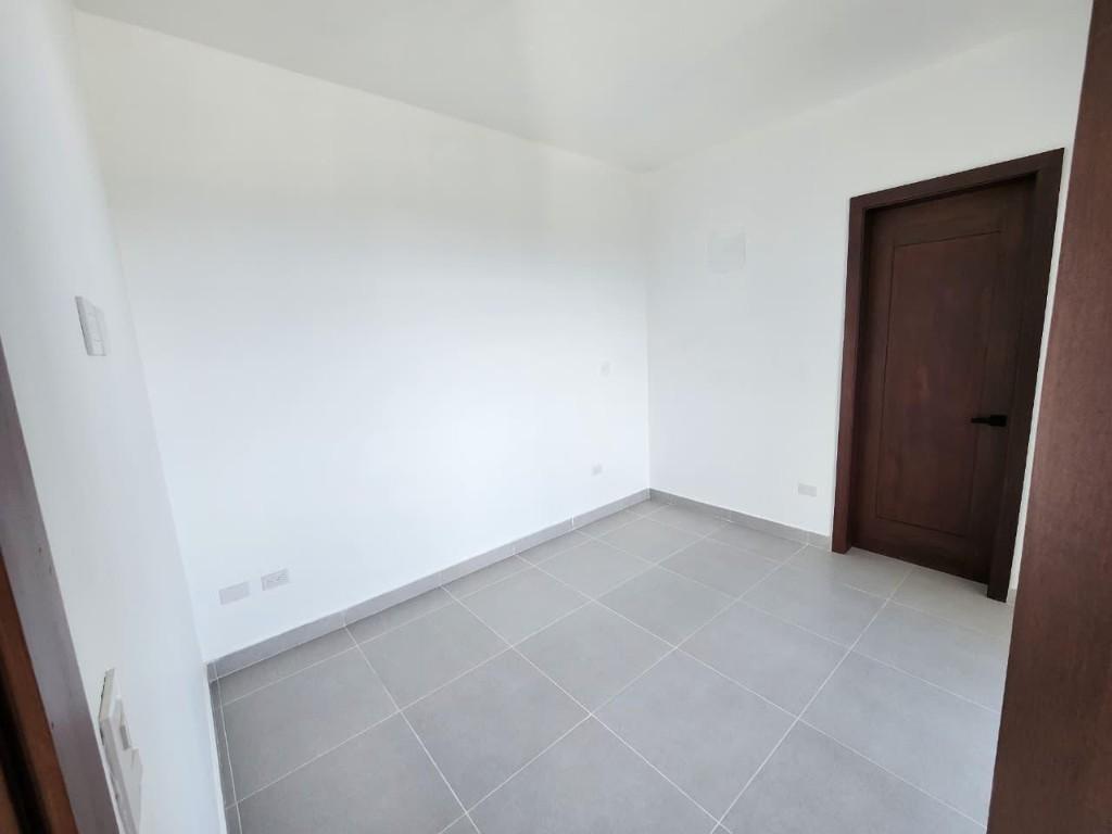 APARTAMENTO EN VENTA EN LOS ALAMOS, SANTIAGO. en la República Dominicana - Imagen 5