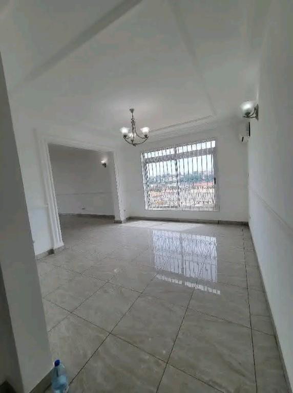 APPARTEMENT HAUT STANDING à louer à BASTOS au Cameroun - Photo 2