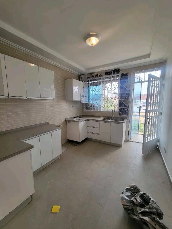 APPARTEMENT HAUT STANDING à louer à BASTOS au Cameroun - Photo 4