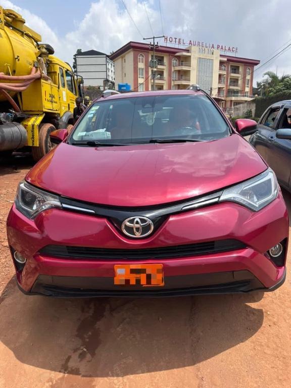 Toyota Rav4 AWD 2017 au Cameroun - Photo 1