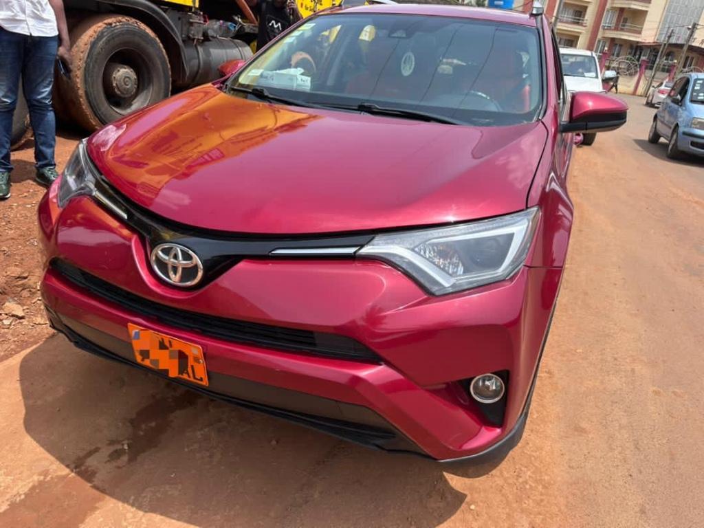 Toyota Rav4 AWD 2017 au Cameroun - Photo 2