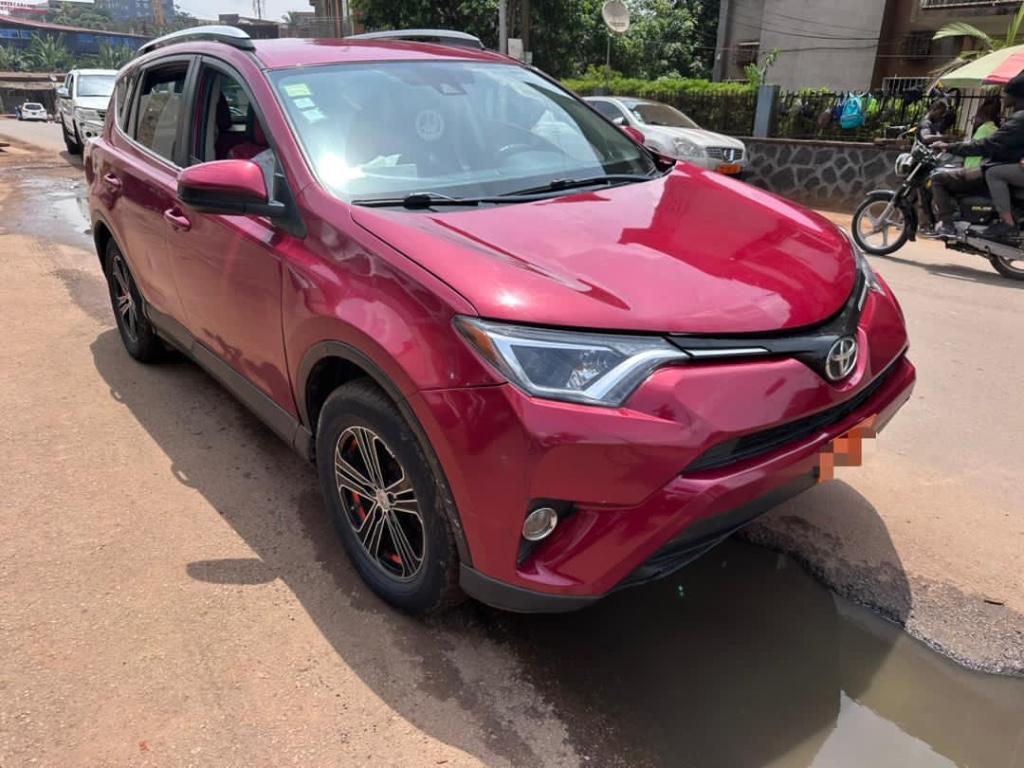 Toyota Rav4 AWD 2017 au Cameroun - Photo 3